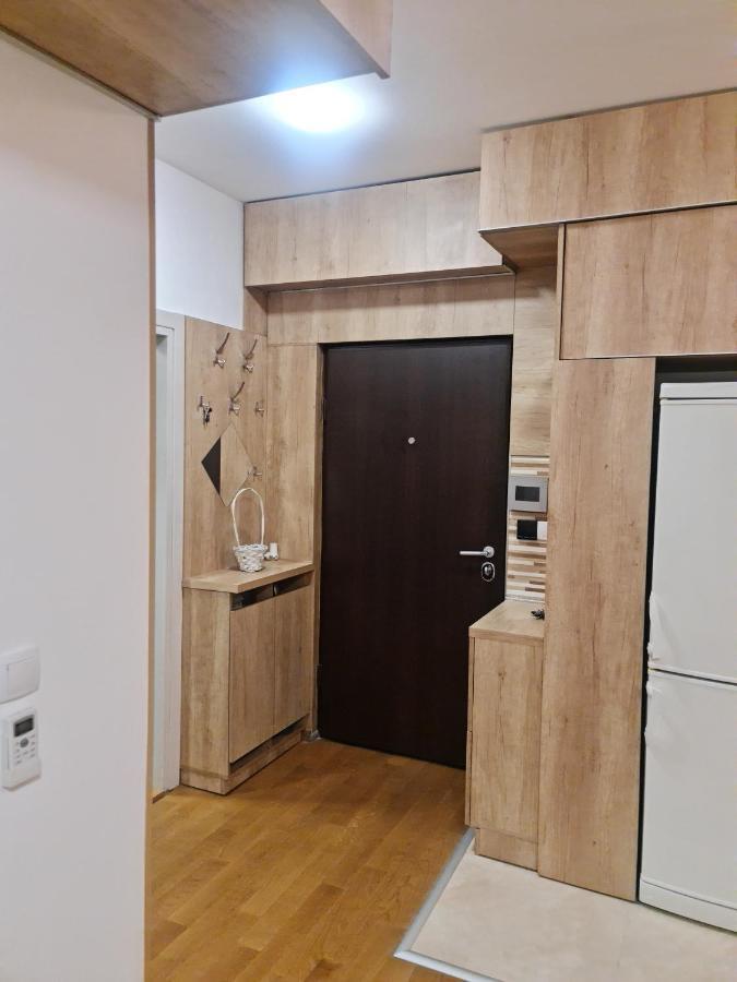 Апартаменты Porodicno-Poslovni Udoban Stan Белград Экстерьер фото